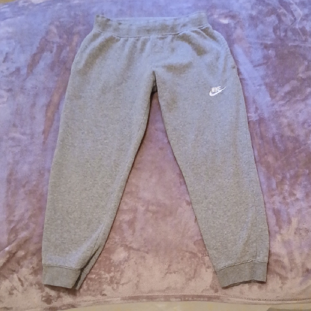 Nike Gray Sweatpants Youth Size Medium